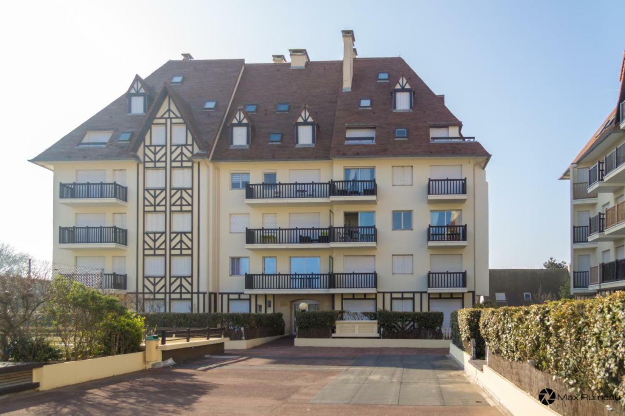 Studio Moderne Acces Plage, Piscine Et Tennis Cabourg Luaran gambar